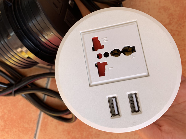 White color smart round universal power mobile USB charger tabletop power outlet / Desktop socket